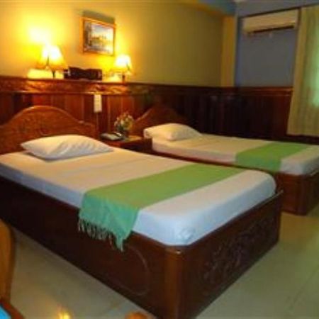 Spring Park Hotel Battambang Esterno foto