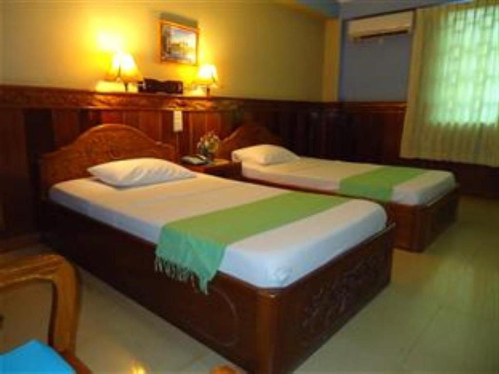 Spring Park Hotel Battambang Esterno foto