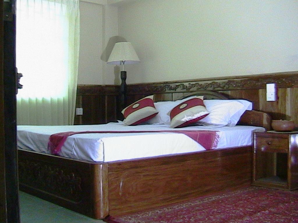 Spring Park Hotel Battambang Esterno foto