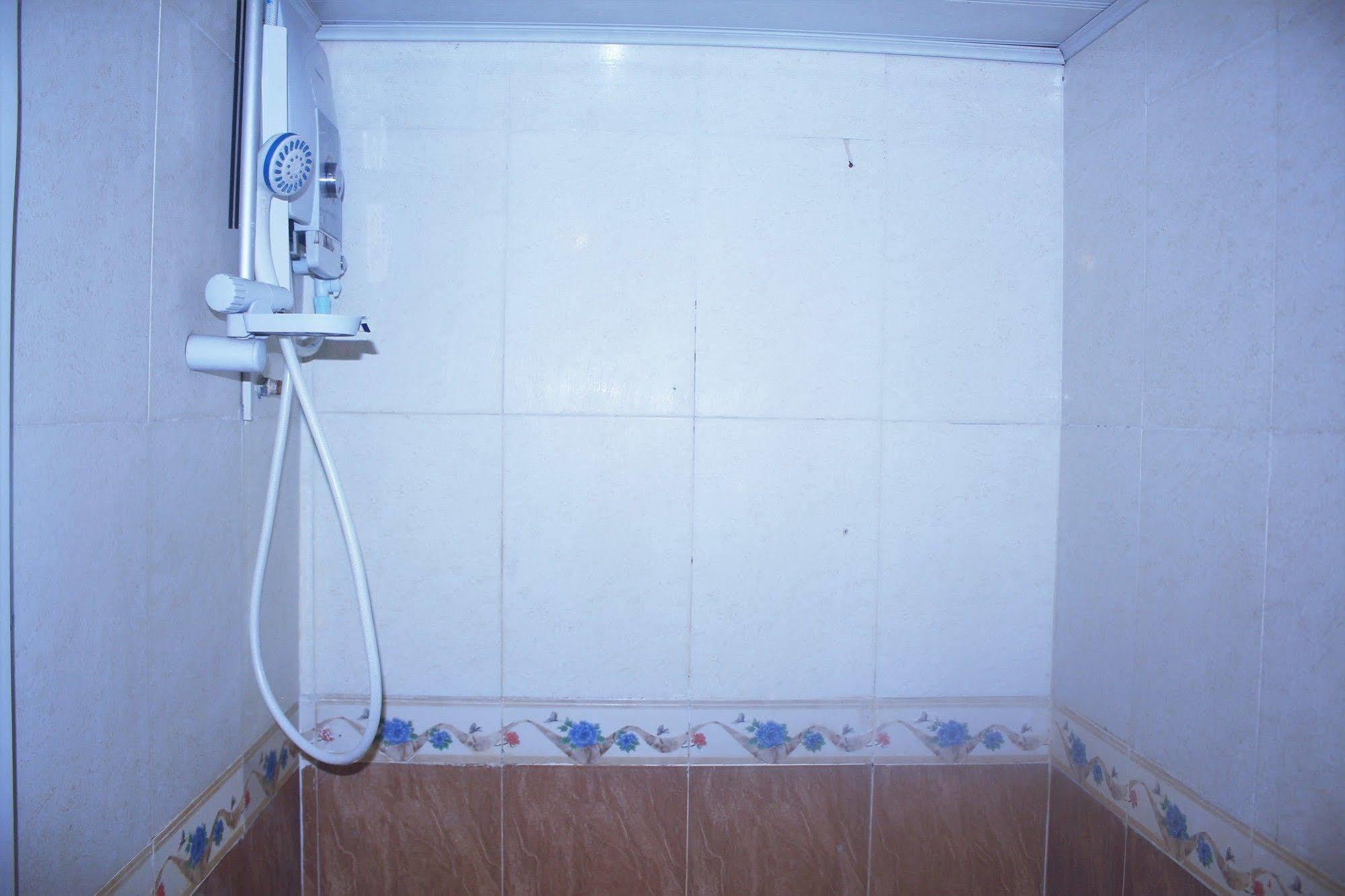 Spring Park Hotel Battambang Esterno foto