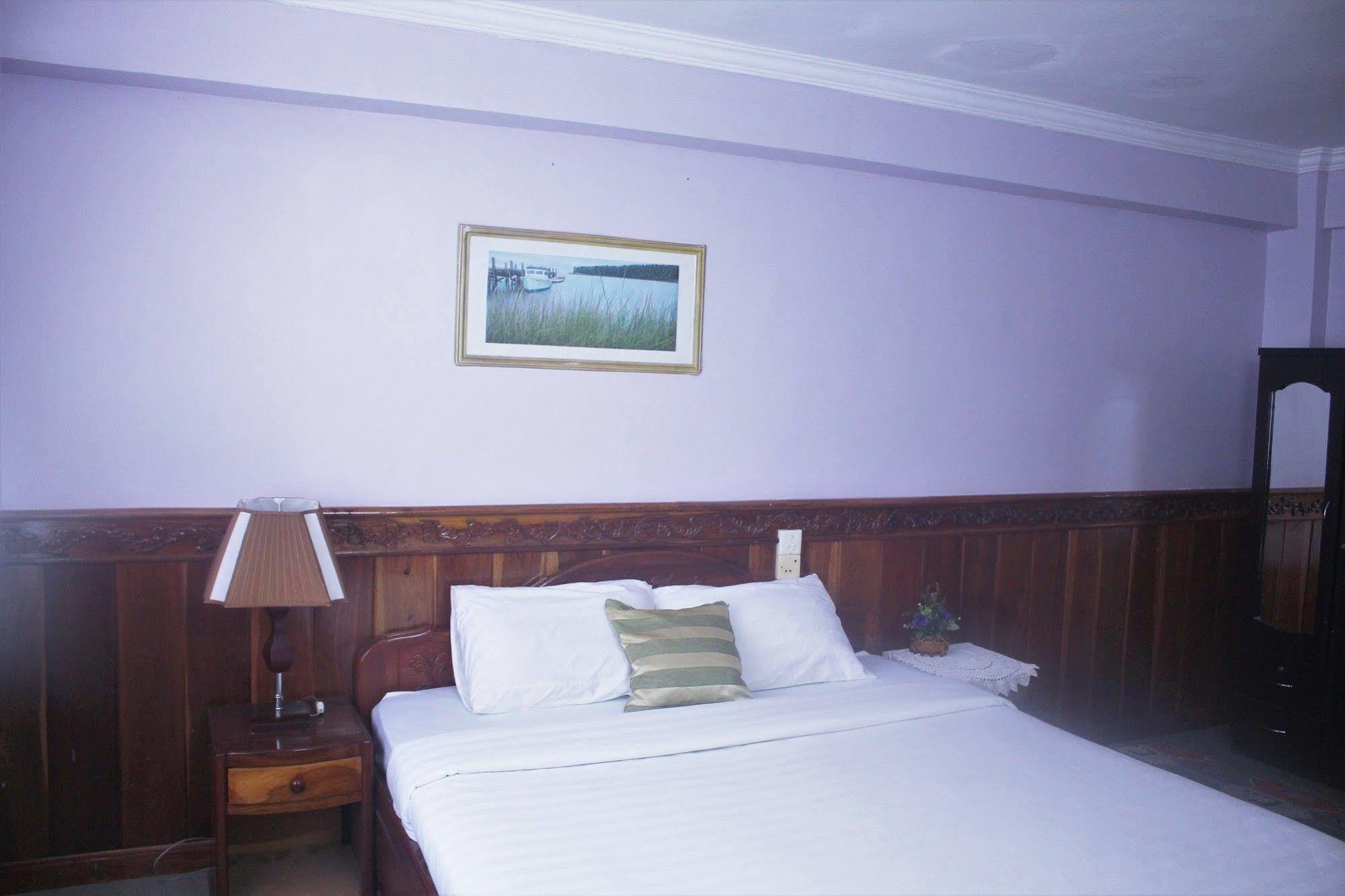 Spring Park Hotel Battambang Esterno foto