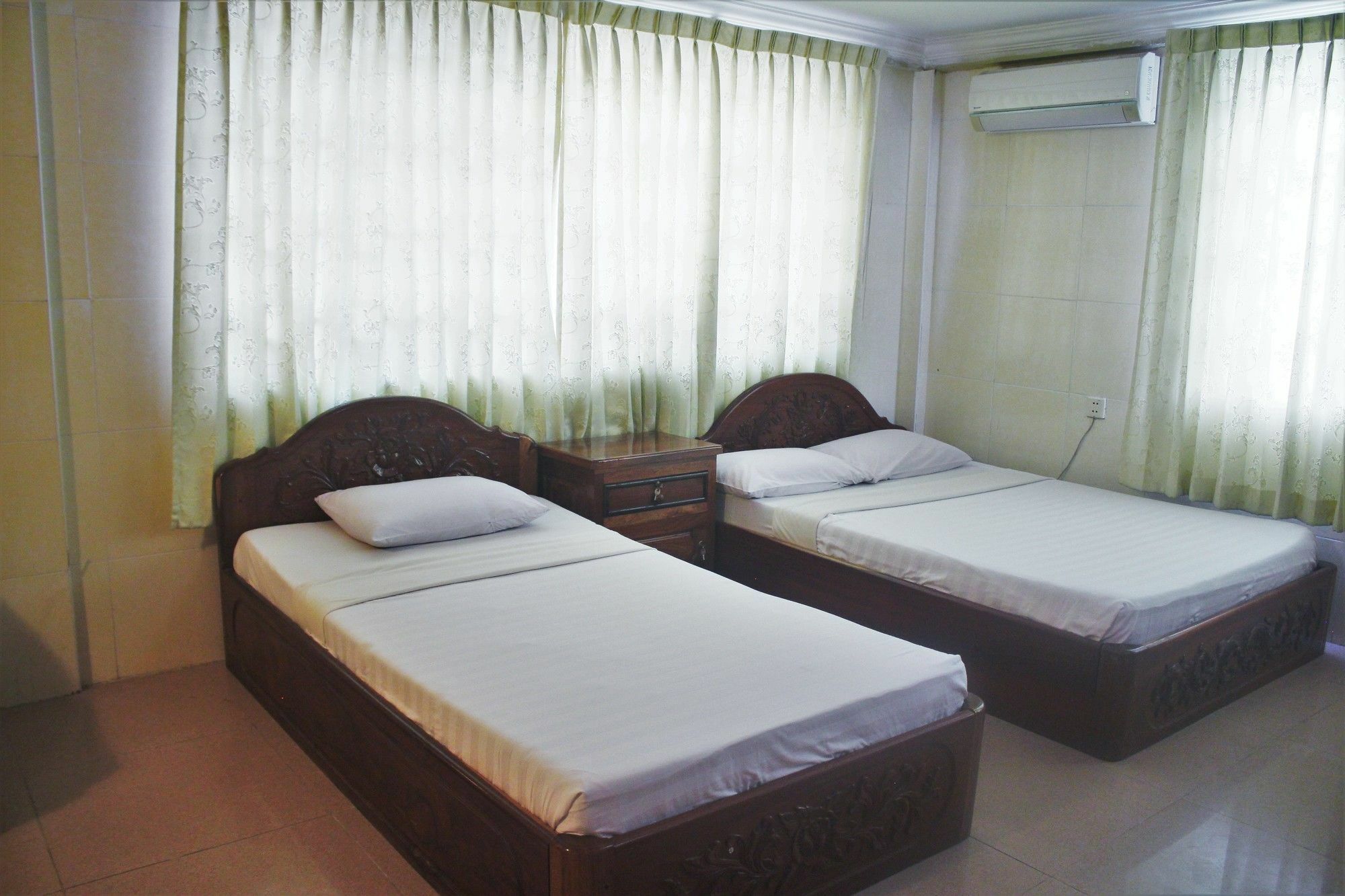 Spring Park Hotel Battambang Esterno foto